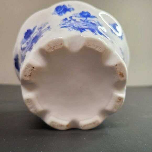 Vtg Blue and White Ceramic Basket with Handle Country Cottagecore 7" - Picture 6 of 8